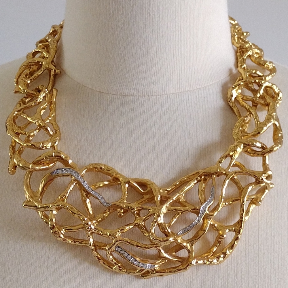 Elizabeth Taylor for Avon Treasured Vine Choker Necklace 1993